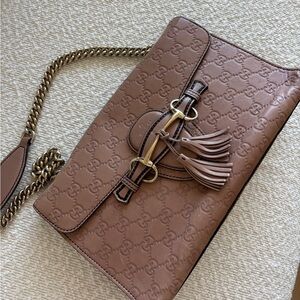 Gucci Emily Guccissima Leather Chain Shoulder Bag – Tan / Nude